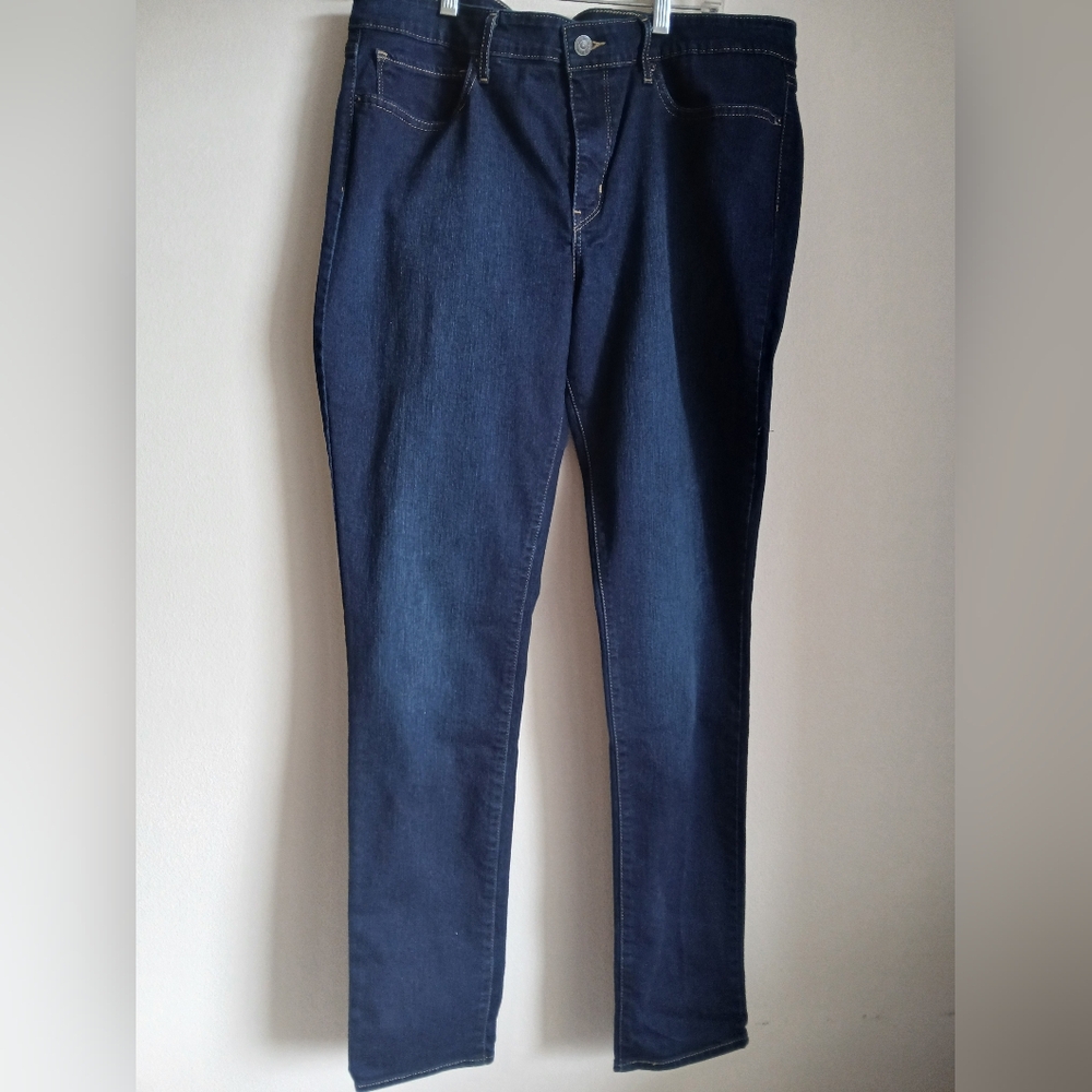 Levi Strauss Jeans Size 33x32 Blue NWOT